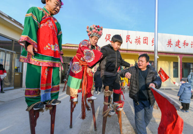 运河为"媒 传承600年的高跷技艺登场