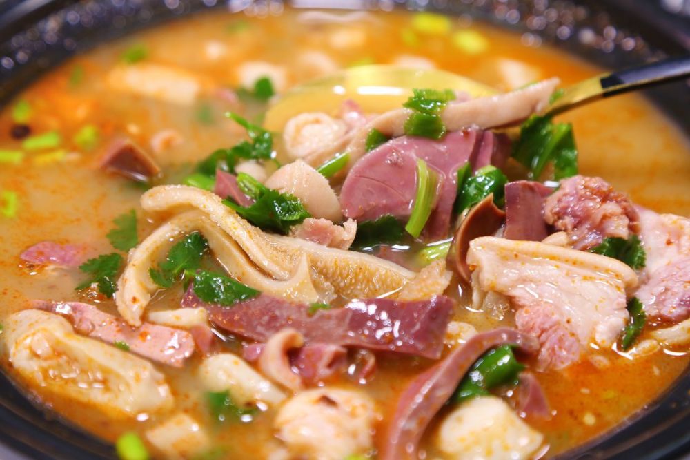 在家怎么能做出汤白味浓的羊杂汤原来诀窍这么简单3分钟学会