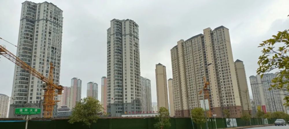 全国房价均价排行_全国房价排行榜出炉,深圳蝉联榜首,比北京贵23236元比上海高50%