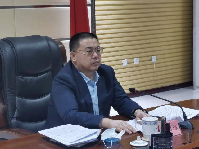 岳国栋主持召开市政府党组2022年第2次扩大会议