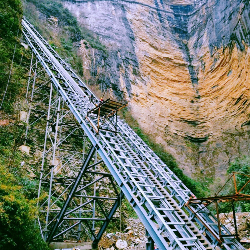 恩施无公路的村落花费7000多万建斜行电梯后村民却甘愿爬山