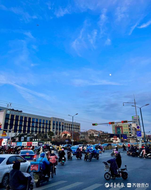 虎啸春来|节后繁忙的泺源大街