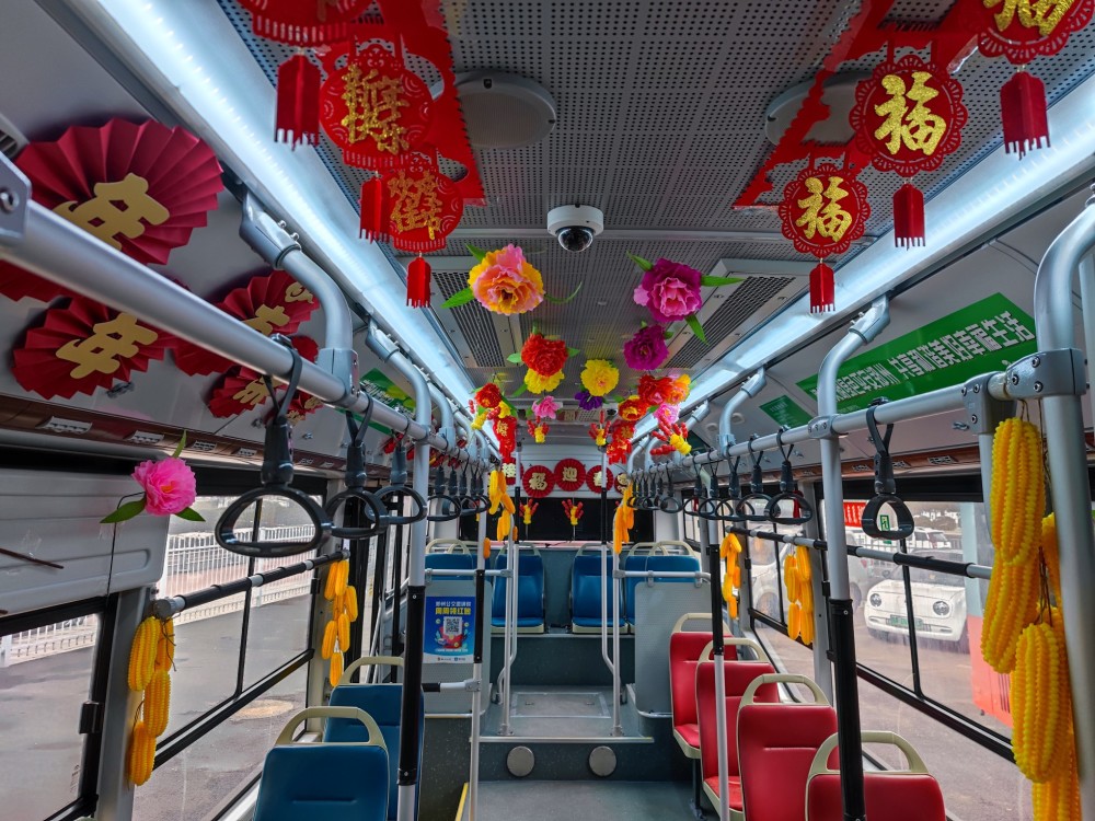 郑州这些最美公交车厢您坐过吗