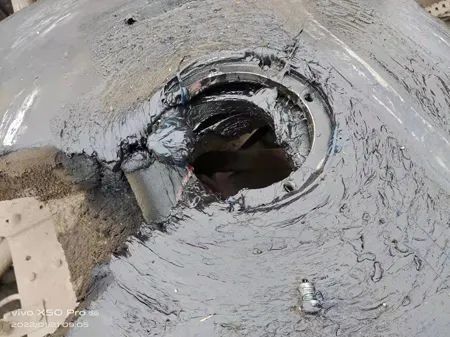 男子诉称因牵引车鞍座故障 致挂车侧翻损失惨重 腾讯新闻