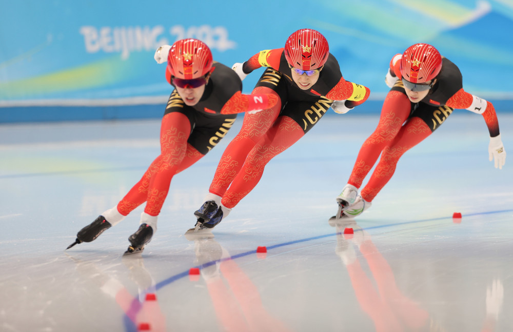 (北京冬奥会)速度滑冰——女子团体追逐决赛赛况(6)