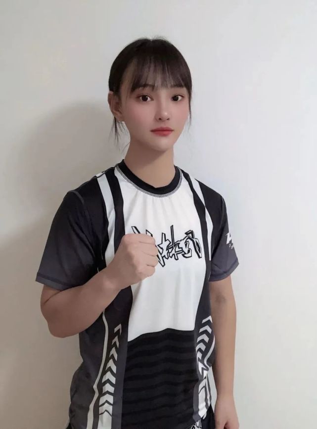 刘月儿生日快乐！梦想继续扬帆起航！_腾讯新闻