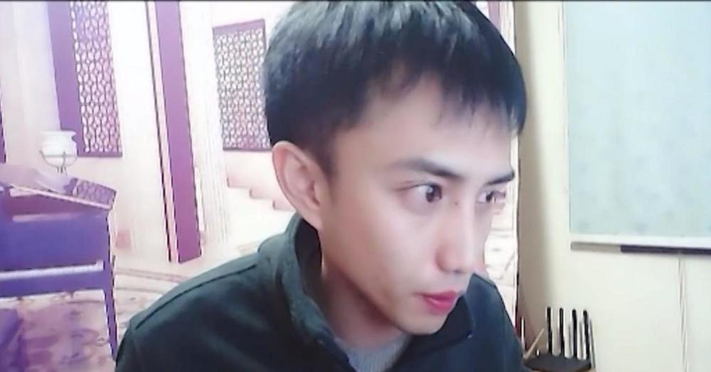 耀扬本想请水友吃饭结果来了上百个路人临走路人还找耀扬报打车费