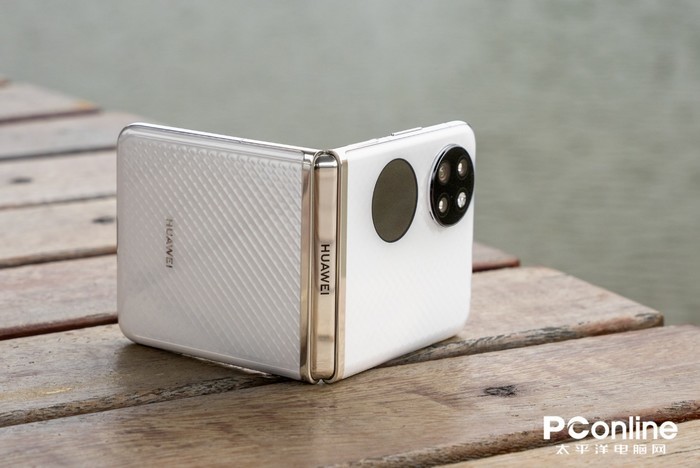 Canalys称折叠手机销量将大涨 同时均价降至六千 天天看点