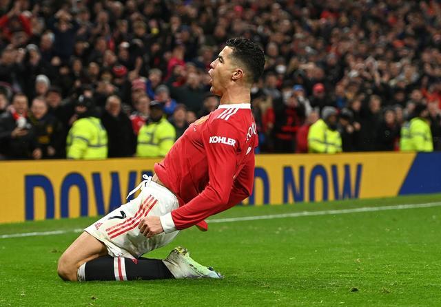 20曼联神奇一战37岁c罗救主争四大混战3队只差4分