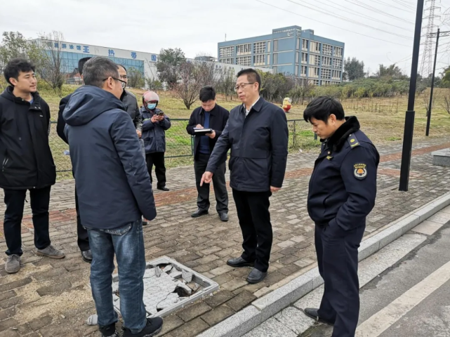 曾宪柏现场调度数字城管案件处置工作