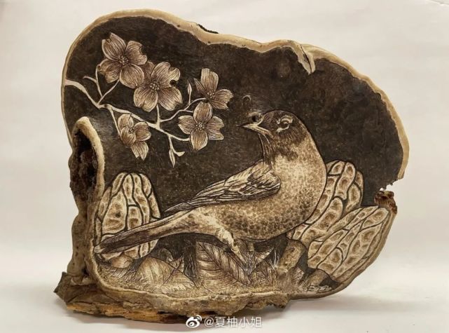 那今天我要给小伙伴们分享的,是一组画在木片上的作品,这次的木片画是