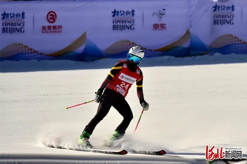 將於2月17日亮相北京冬奧會女子自由式滑雪障礙追逐賽,代表中國隊衝擊