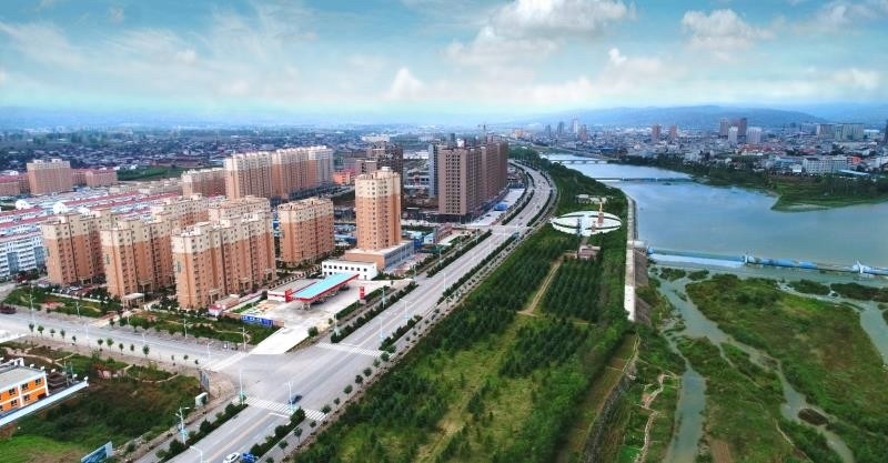 陇县除荣获宝鸡市目标责任考核优秀单位外,还荣获全市重点项目建设