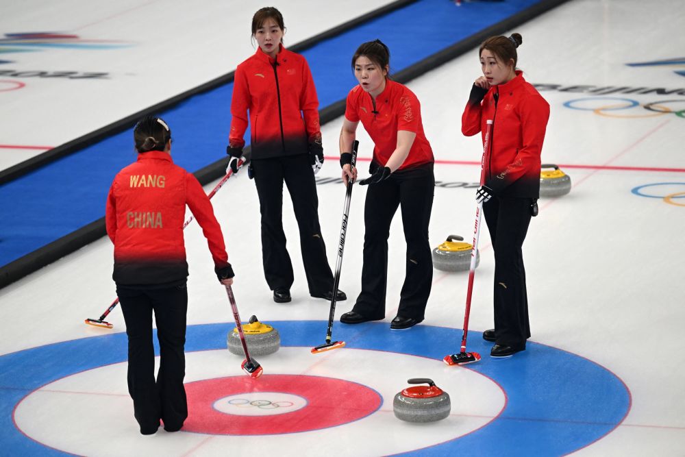 北京冬奥会冰壶女子循环赛中国队84战胜英国队