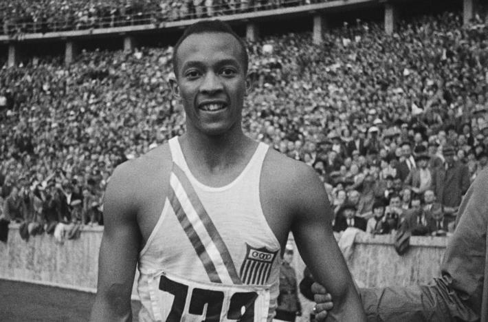 美国史上打破四项世界纪录的奥运英雄杰西欧文斯