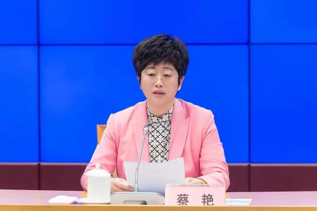 发布会上,市委副秘书长蔡艳介绍我市推进共同富裕工作进展总体情况并