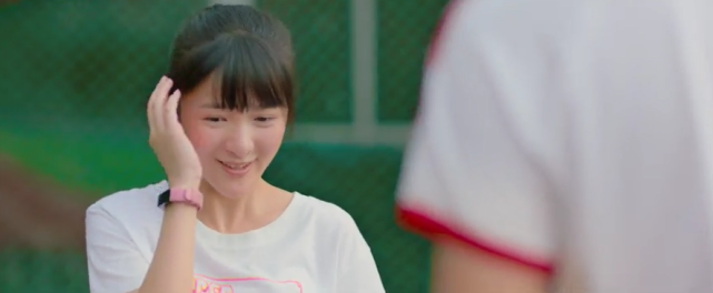 男主每天醒来就失忆还有娜扎瞪眼式尴尬演技又一部爱情烂片