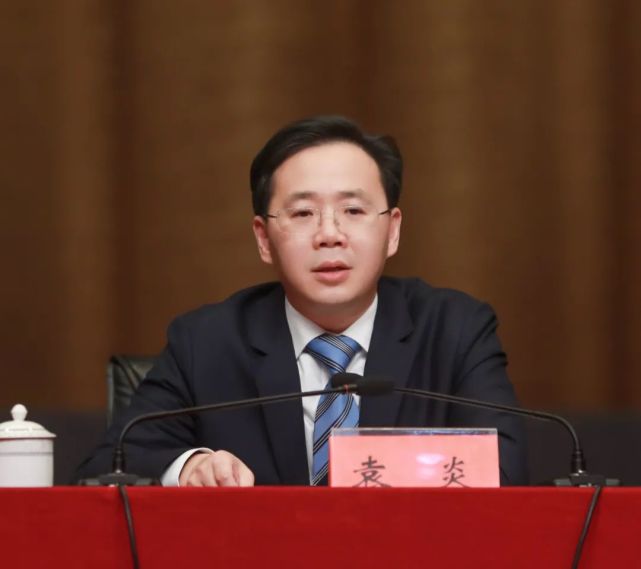 强力推进深化发展和改革双一号工程袁炎在这个千人大会上发出动员令