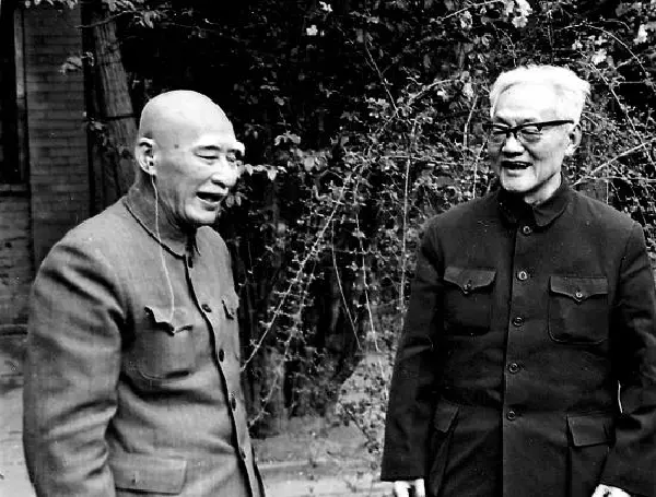 【叶圣陶】"解放军打到哪里,书就送到哪里,让新中