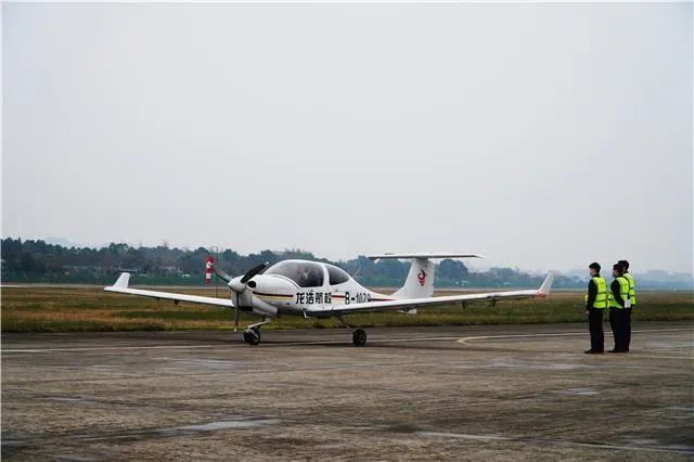 工作任务是梁平机场正式运营的第一年2021年梁平机场公司总经理谢勇