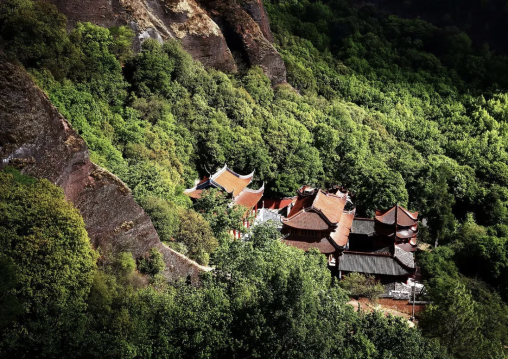 盐源盐源公母山图片