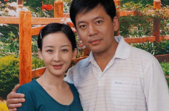 何政军:结婚30年,总是拍完戏就回家,帮妻子洗衣做饭分担家务_腾讯新闻