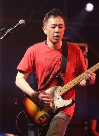 恋爱前,朱茵熬汤请黄贯中来喝,对方却每次都是站在门口喝完