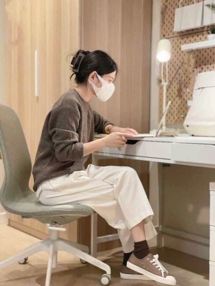 黑龙江省粮食局副局长级别红宋茜买不用很多职场连衣裙搭搞定
