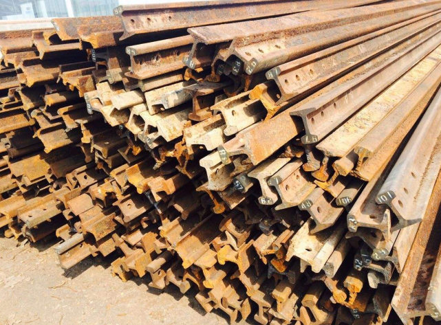 老外纳闷了:那些高铁废弃掉的钢轨,都是咋处理的?中国自有妙招