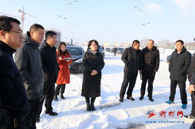 代县县委副书记,县长温安娜调研新城幼儿园,小学和五中建设项目