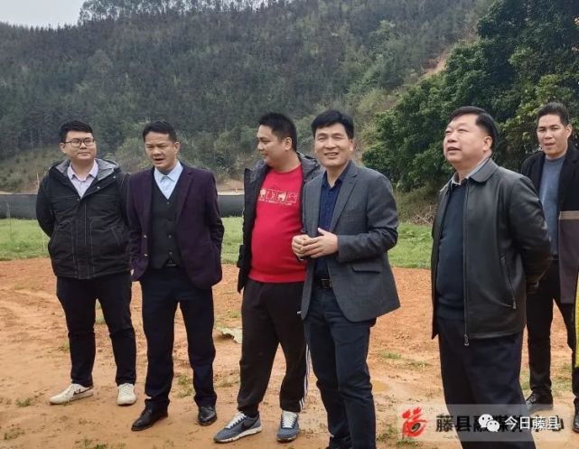 (藤县融媒体中心2月16日讯)2月16日,县人大常委会主任蒙土金到古龙镇