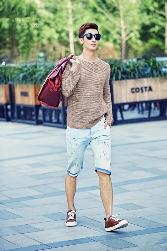 曾隐瞒脚肿见了江疏影紧张街拍秒变型男武大靖的多面人生