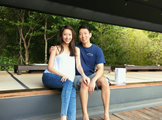 女星隋棠近照曝光与人合影肚子凸出有孕味和老公结婚7年生三娃