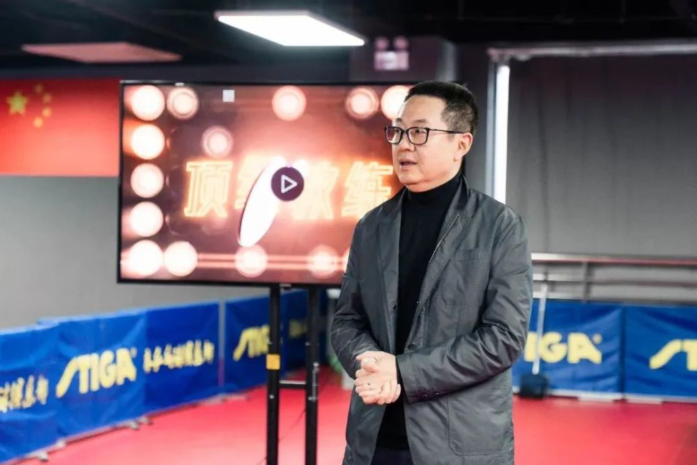 从省队教练到国乒教练,一直到现在开办自己的乒乓球俱乐部,张琴一直与