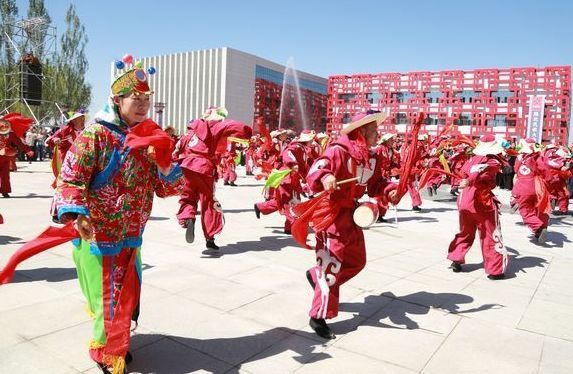 榆林民俗博物館成立於2003年7月,總佔地面積440平方米,建築面積261.