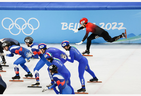 孙龙因失误自责任子威感慨 最跌宕起伏的4年 腾讯新闻