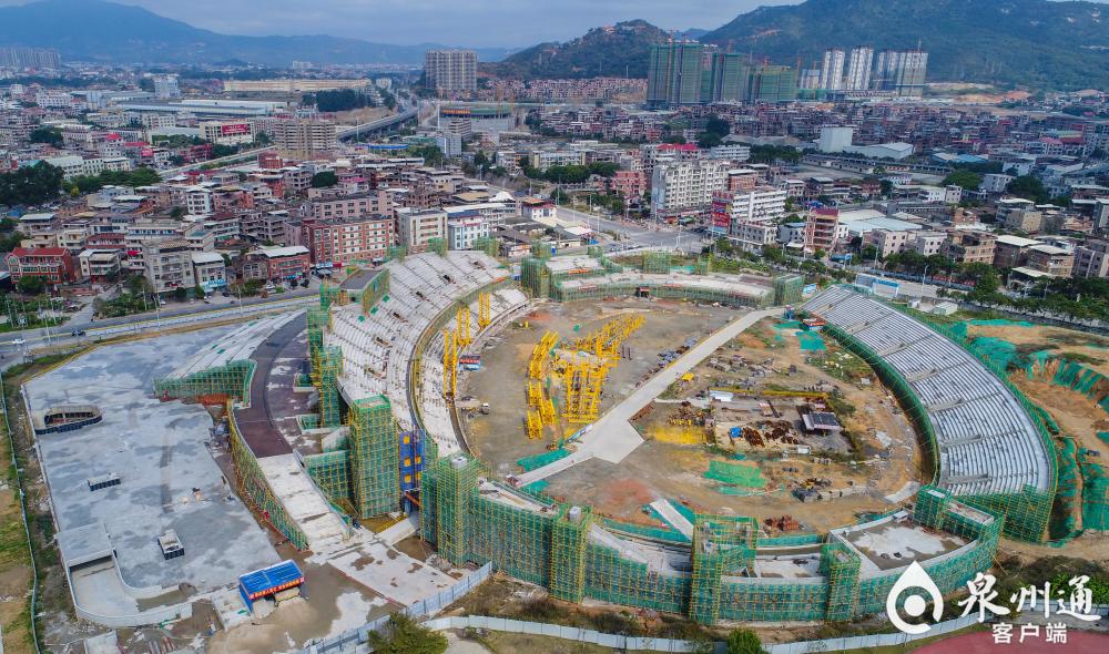 作为南安市重点项目的南安体育场工程进展顺利,地下室及上部主体