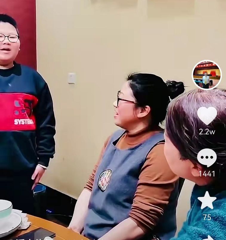 潘克律师抵达九江姚爸许妈为他接风洗尘这次释放了什么信号