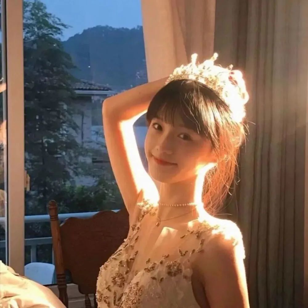 女生头像止不住的心动