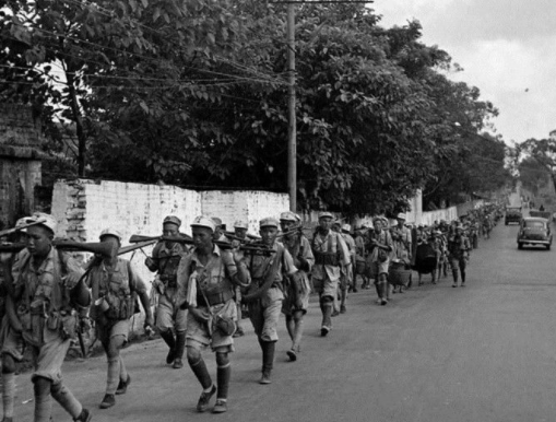 49年广东解放解放军战斗34天伤亡1700歼敌62000完成围堵战略