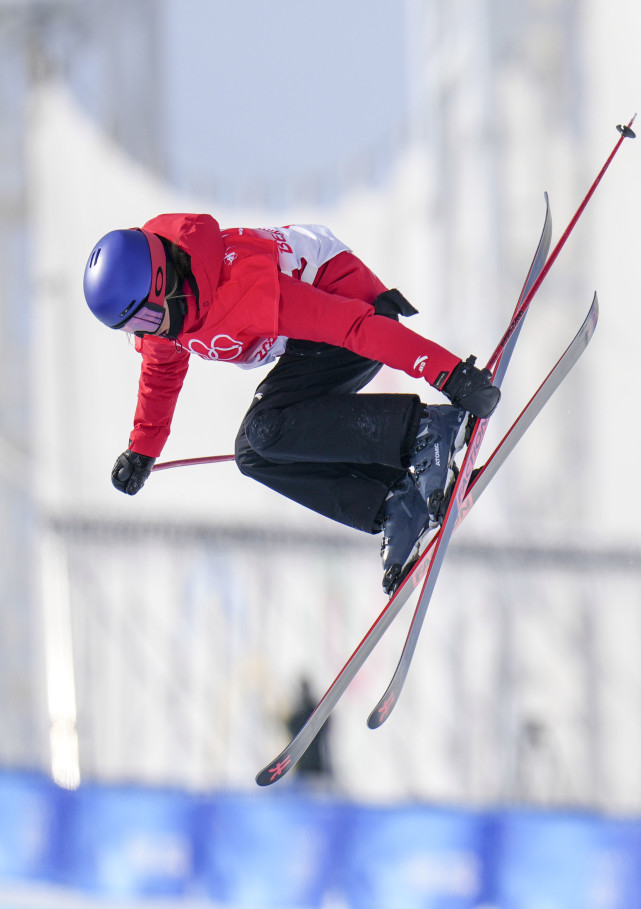 北京冬奥会自由式滑雪女子u型场地技巧资格赛赛况13