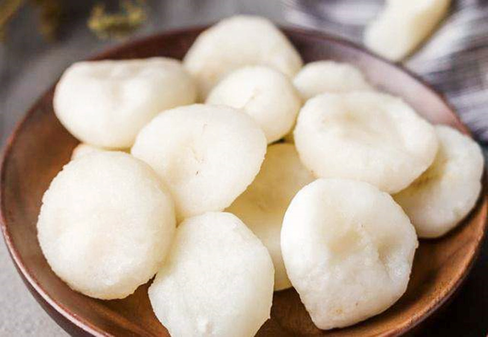 煮制的马蹄还没有细菌,吃起来更加的卫生,所以下次在剥皮时不要用刀了