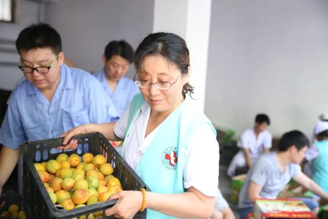 自从2002年的一天,郝志芳听到广播报道当时血源告急