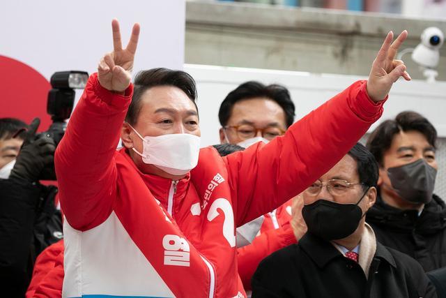 韩国大选拉票首日发生3起事故，谁会接班文在寅，对中国有何影响酸菜蹄膀怎么做