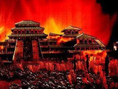 如果说之前坑杀秦军是出于政治和军事的需要,那屠戮咸阳,火烧咸阳宫就