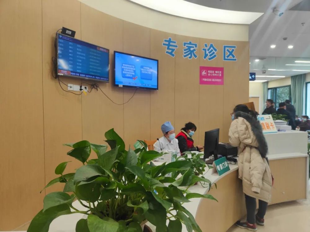 随着春节,元宵节等节假日的结束,肠胃病,酒精中毒