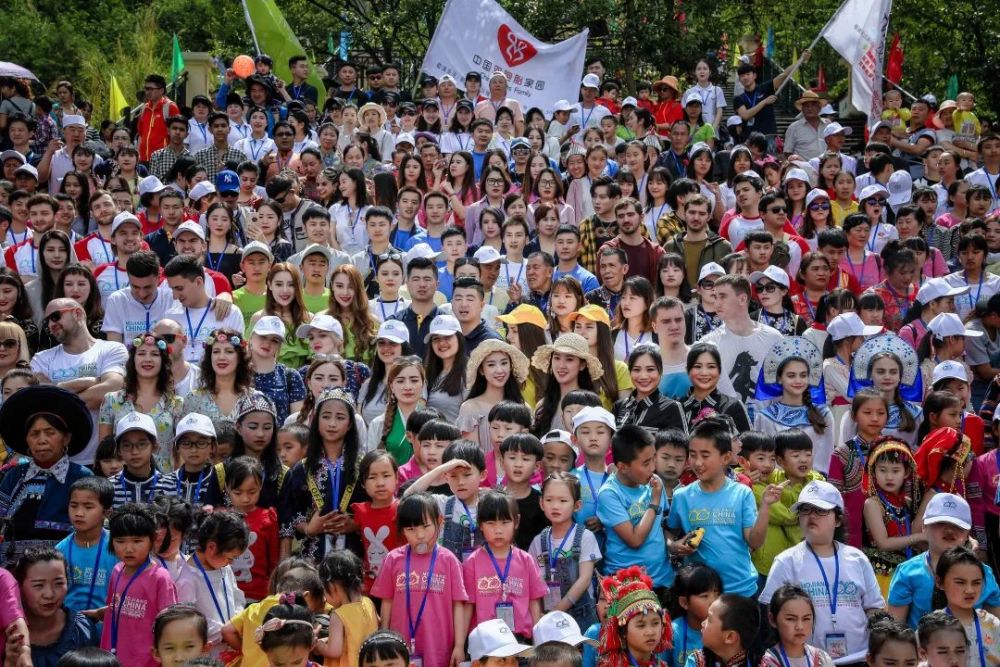 聚焦注意中国墨江北回归线国际双胞胎节暨哈尼太阳节活动建议开始征集