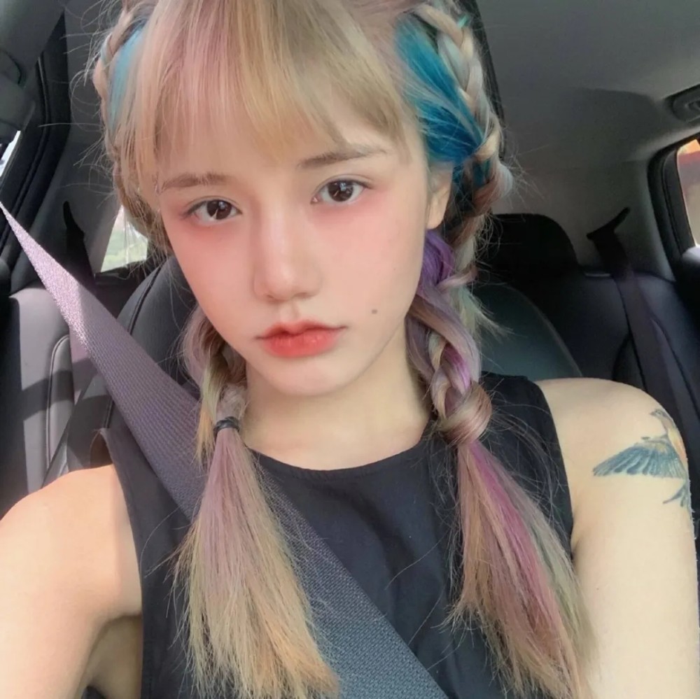 qq女图前路漫漫亦灿灿