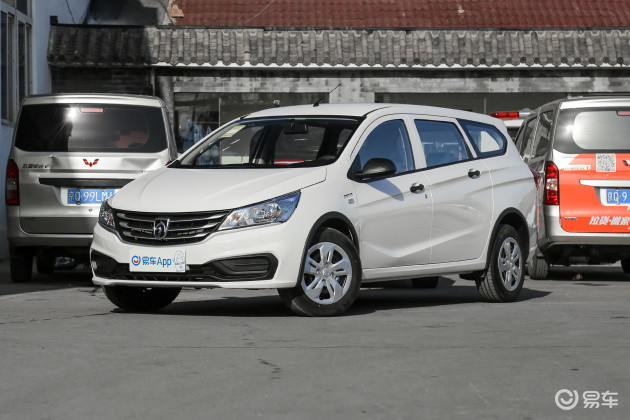 【小鲨帮选车】宝骏310w该怎么选 明明可以靠脸吃饭 却硬要靠实力