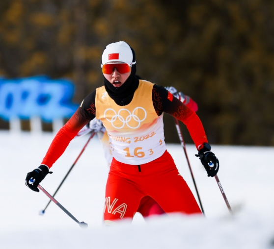 中國女子越野滑雪運動員參加冬奧機會難得望西方媒體有同理心